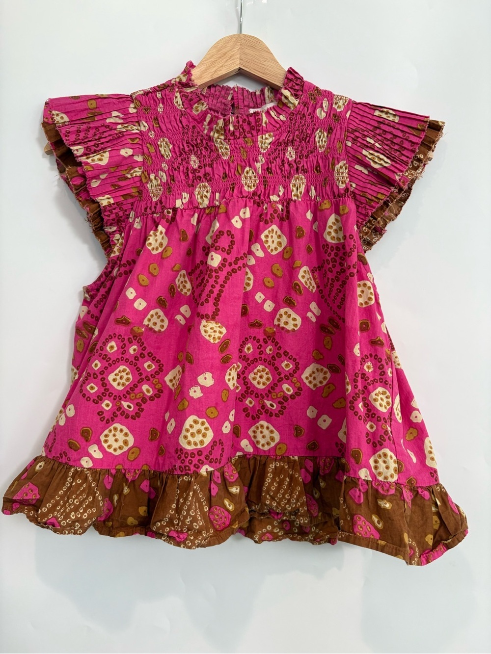NWOT Love the Label Smocked Flutter Sleeve Blouse in Pink Abstract Print